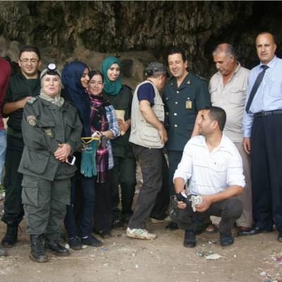 Le groupe à la sortie de la Grotte d'Aokas 